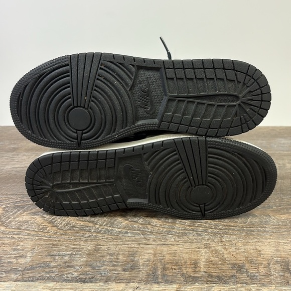 Air Jordan 1 Retro High Shadow 2.0 575441-035 Size 6.5Y - Picture 6 of 9